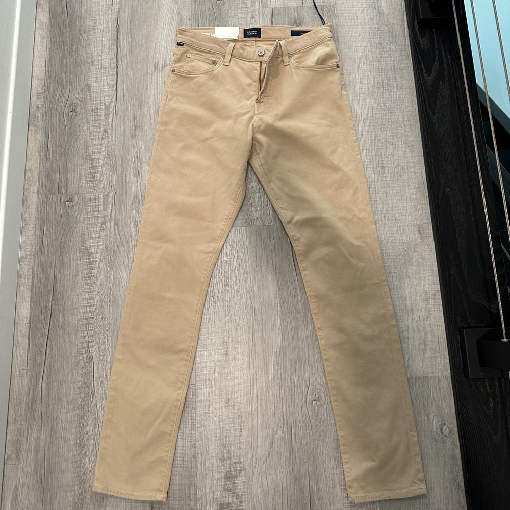 NWT: Citizens of humanity Men’s Slim Taper Jeans size 30